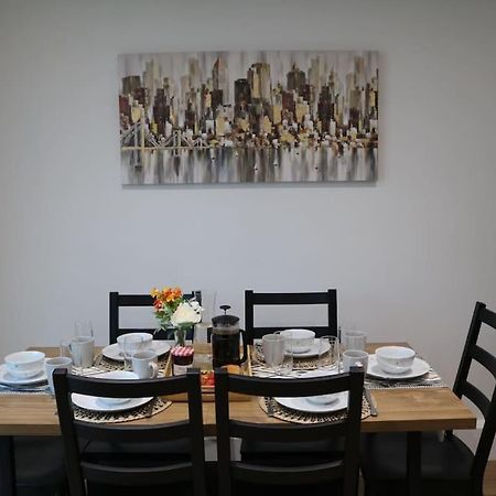 מילטון קינס Elegant Room In Stylish House מראה חיצוני תמונה